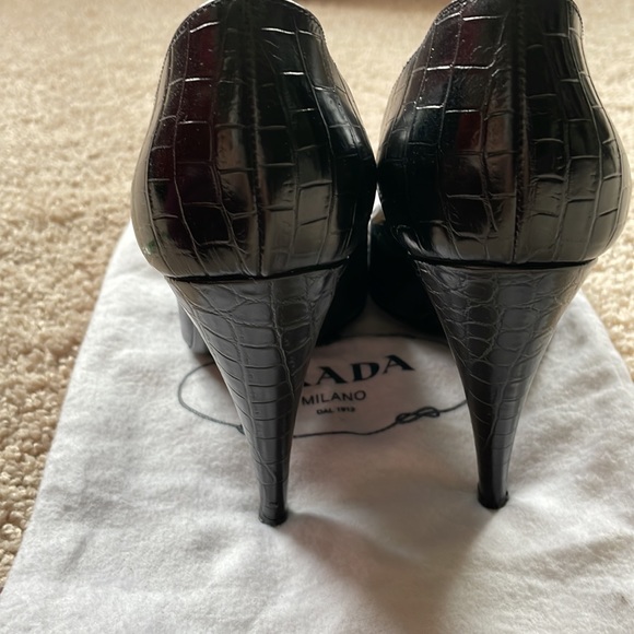 Prada Croc Pumps - Picture 5 of 12